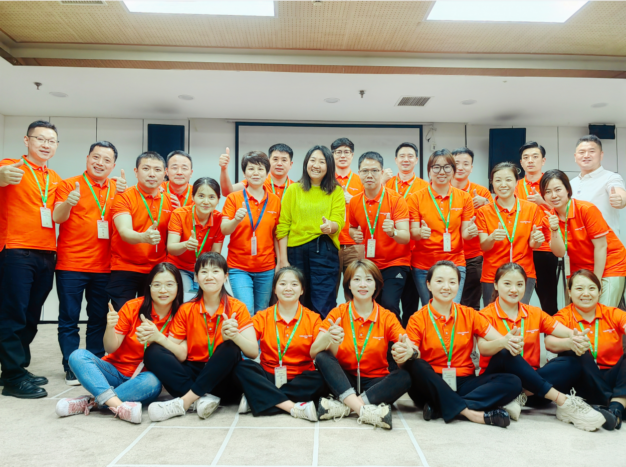 w88优德首脑实践营《巅峰之夜》结业仪式_w88优德丨食堂团餐丨食堂承包丨学校食堂承包丨重庆食堂承包丨