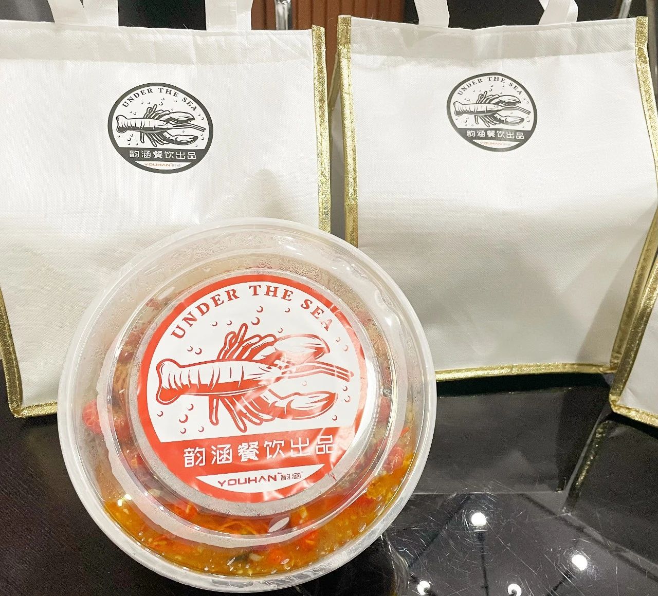 口水播报！小龙虾上线~_w88优德丨食堂团餐丨食堂承包丨学校食堂承包丨重庆食堂承包丨